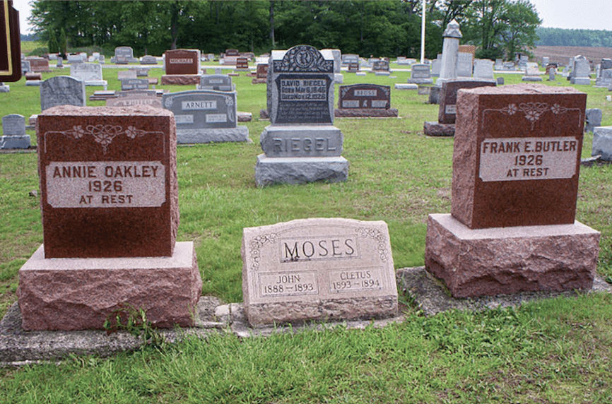 Image shows Annie Oakley and Frank Butler's graves at the cemetery in Ohio. 