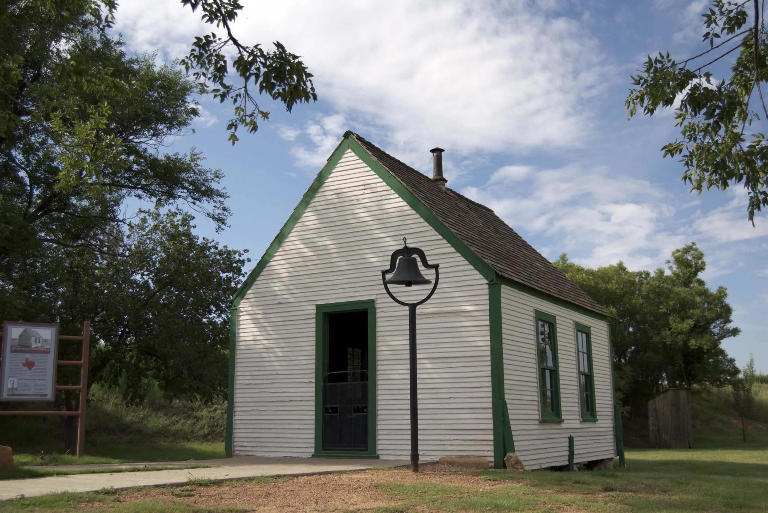 Exterior of the Bairfield Schoolhouse.